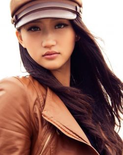 [气质美女] 泛黄照片，很有气质的女孩