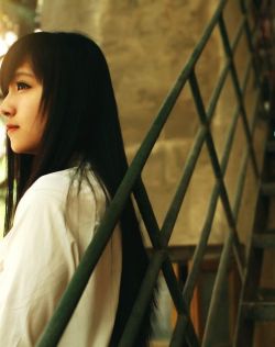 长发清纯知性美女，有种邻家小妹的感觉，爱了爱了