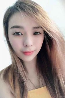 长发美女，苗条身材，宾馆休息拍摄