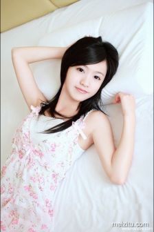 清纯甜美的女生