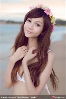 极品女神魏娜海边比基尼秀完美身材
