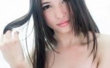 16岁清纯女生初拍写真略显羞涩