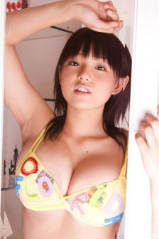 日本性感美少女李慧琳17岁是就如此丰满
