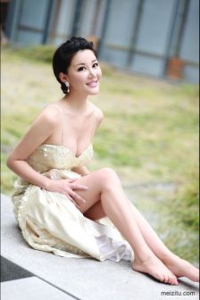 刘子璇 性感礼服