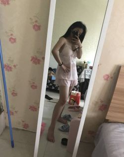 清纯妹子居家自拍